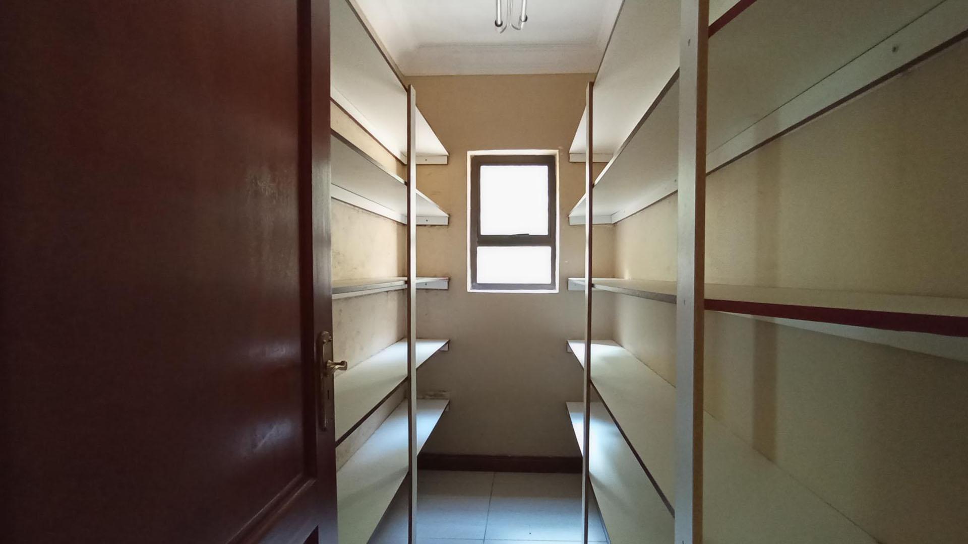 Scullery - 27 square meters of property in Ifafi