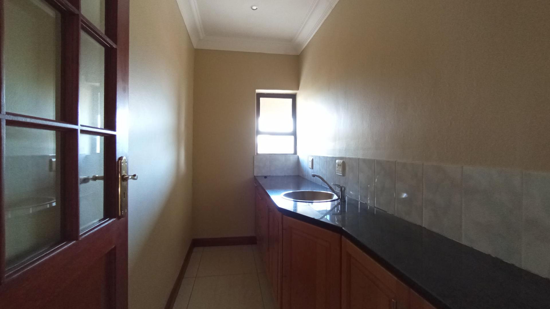 Kitchen - 47 square meters of property in Ifafi