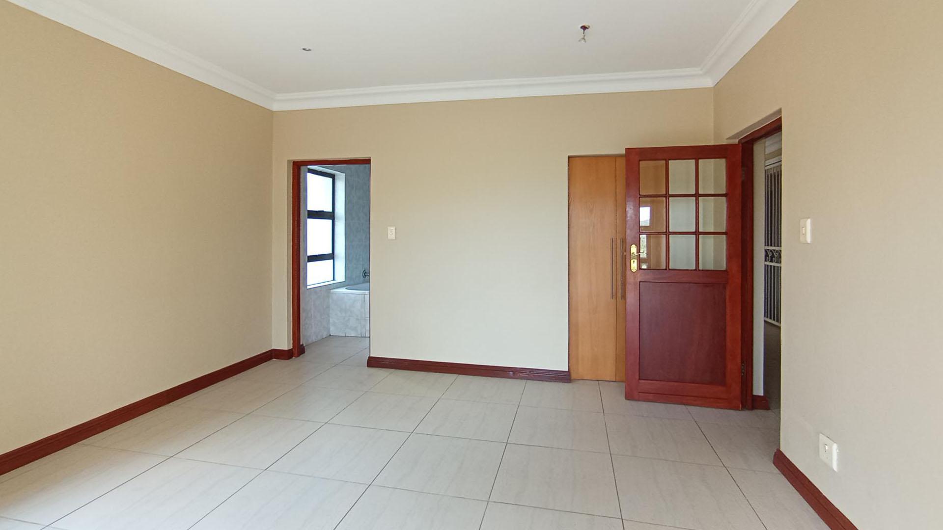 Bed Room 2 - 19 square meters of property in Ifafi