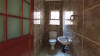 Guest Toilet - 7 square meters of property in Ifafi