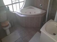 Bathroom 1 of property in Potchefstroom