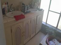 Bathroom 3+ of property in Potchefstroom