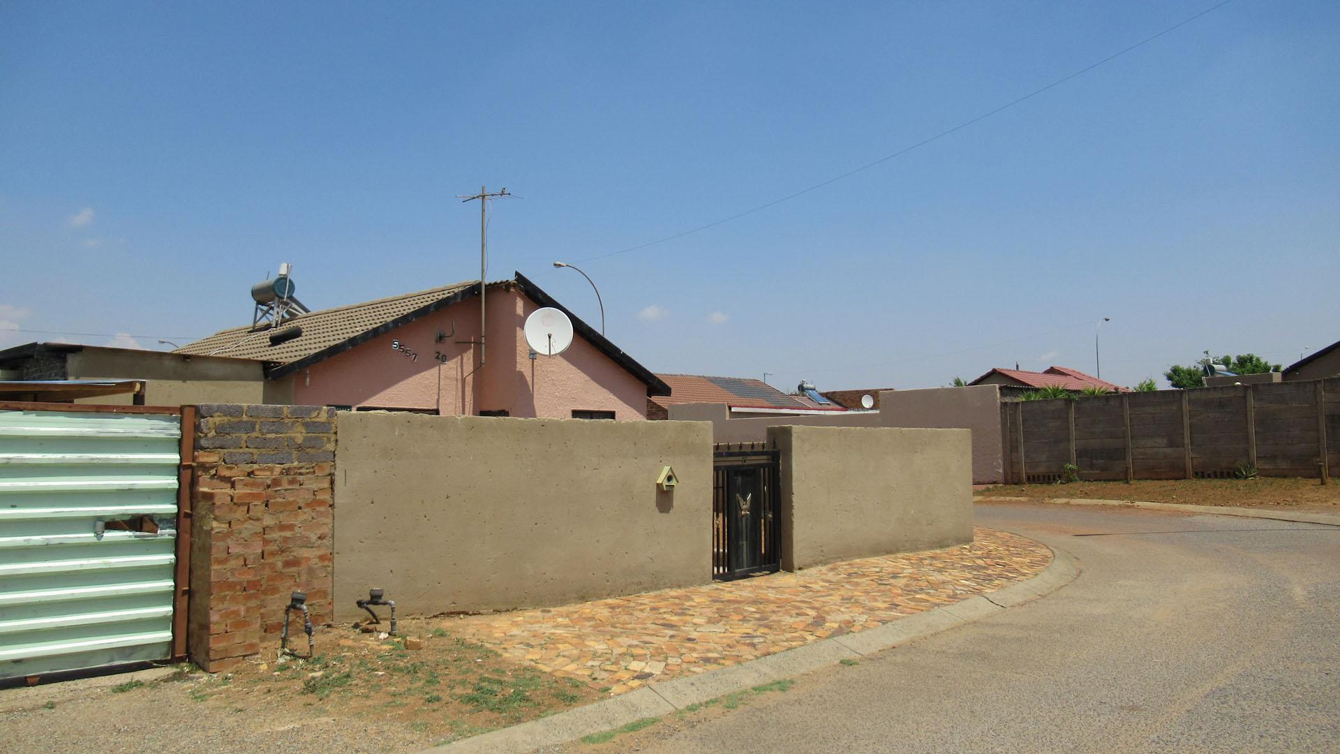 Front View of property in Lenasia South