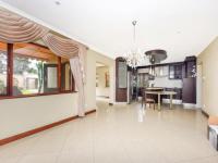 Dining Room of property in Maroeladal