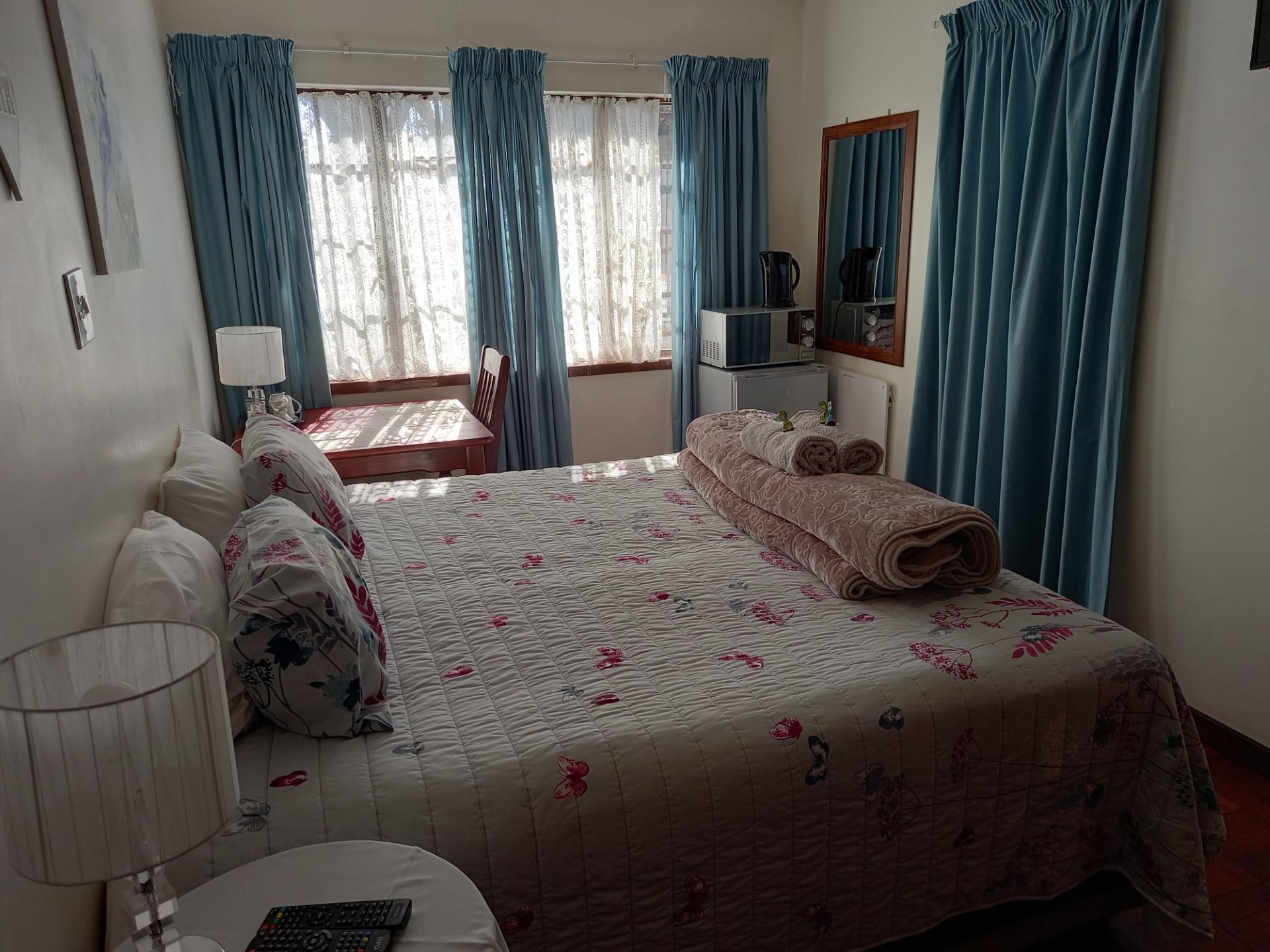 Bed Room 2 - 16 square meters of property in Vanderbijlpark