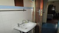 Bathroom 2 - 4 square meters of property in Clare Hills