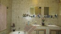 Main Bathroom - 12 square meters of property in Eden Glen