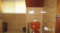 Bathroom 1 - 9 square meters of property in Eden Glen