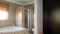 Main Bathroom - 8 square meters of property in Bronberg