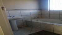 Bathroom 1 - 3 square meters of property in Duvha Park