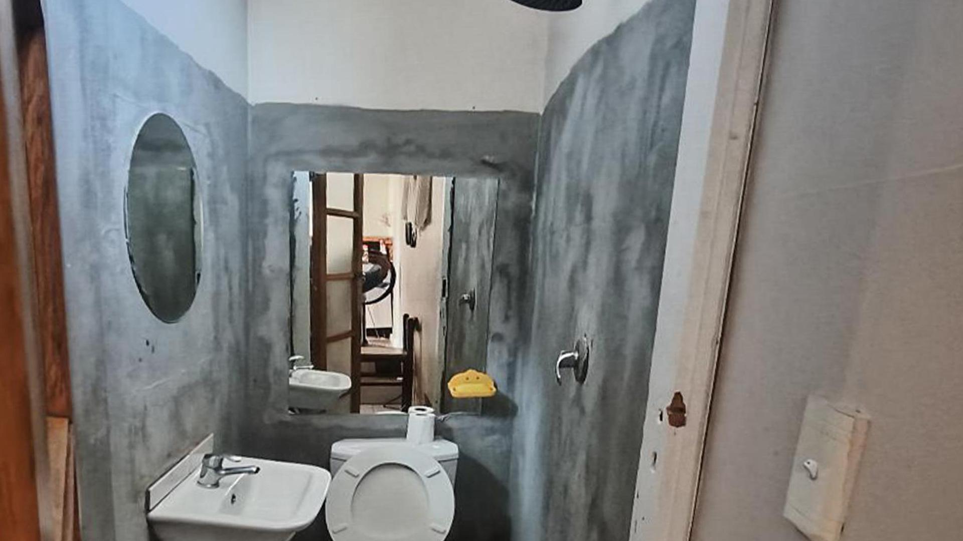 Bathroom 2 of property in Woodstock