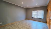 Main Bedroom - 46 square meters of property in Grassy Park