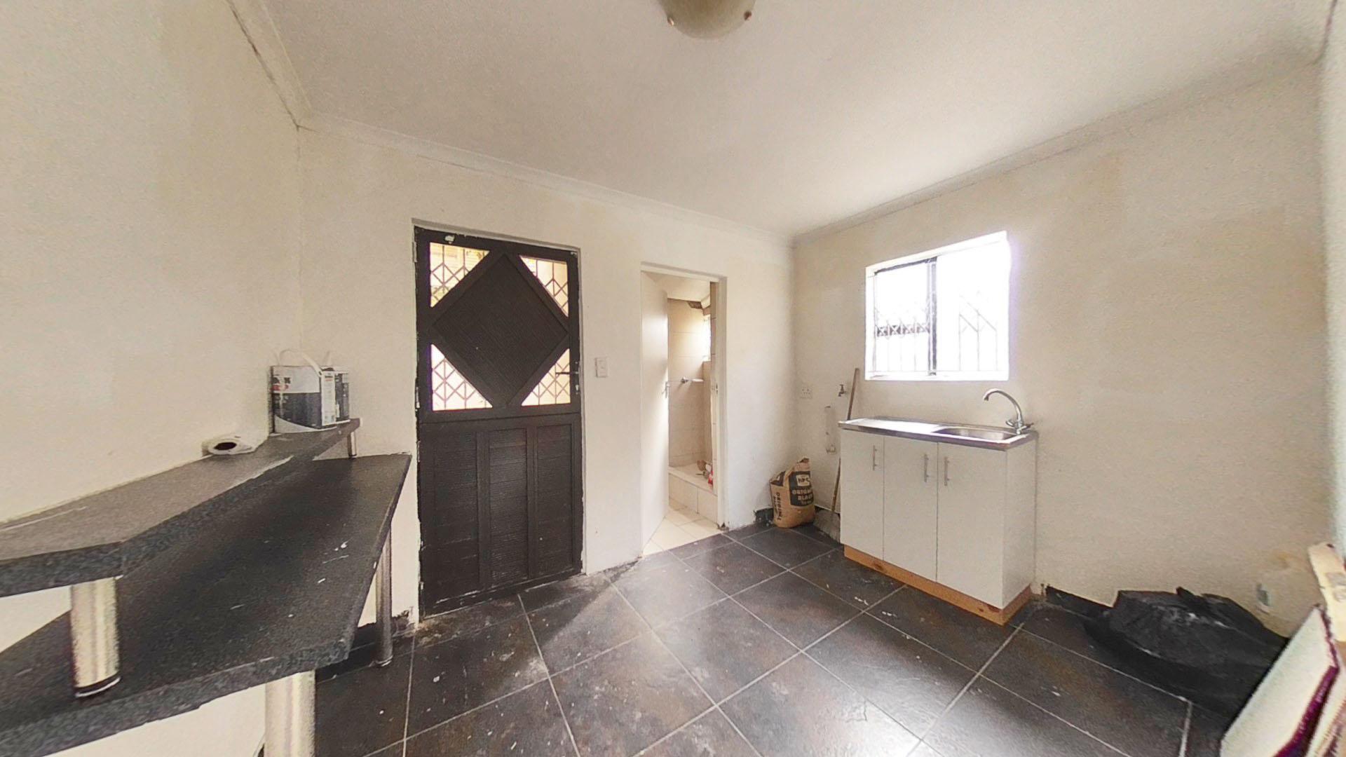 Bed Room 3 - 11 square meters of property in Queensburgh