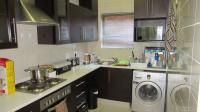 Kitchen - 13 square meters of property in Ravenswood