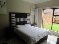 Main Bedroom - 19 square meters of property in Ravenswood