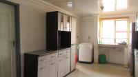 Kitchen - 21 square meters of property in Jan Hofmeyr