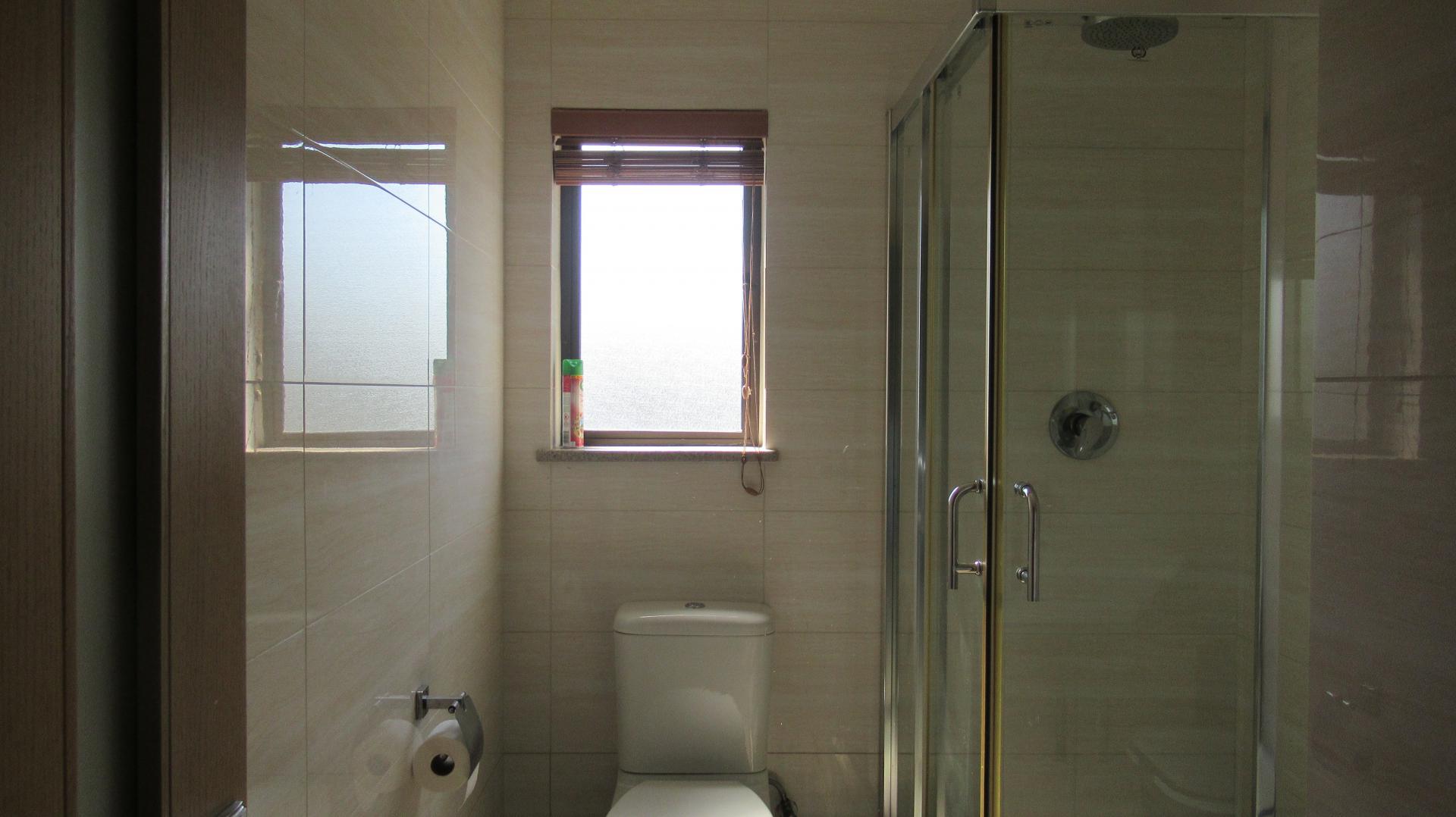 Bathroom 1 - 4 square meters of property in Noordwyk