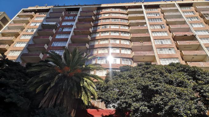 1 Bedroom Apartment for Sale For Sale in Hillbrow - Private Sale - MR480954