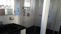 Bathroom 2 - 4 square meters of property in Sherwood