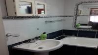 Bathroom 2 - 4 square meters of property in Sherwood