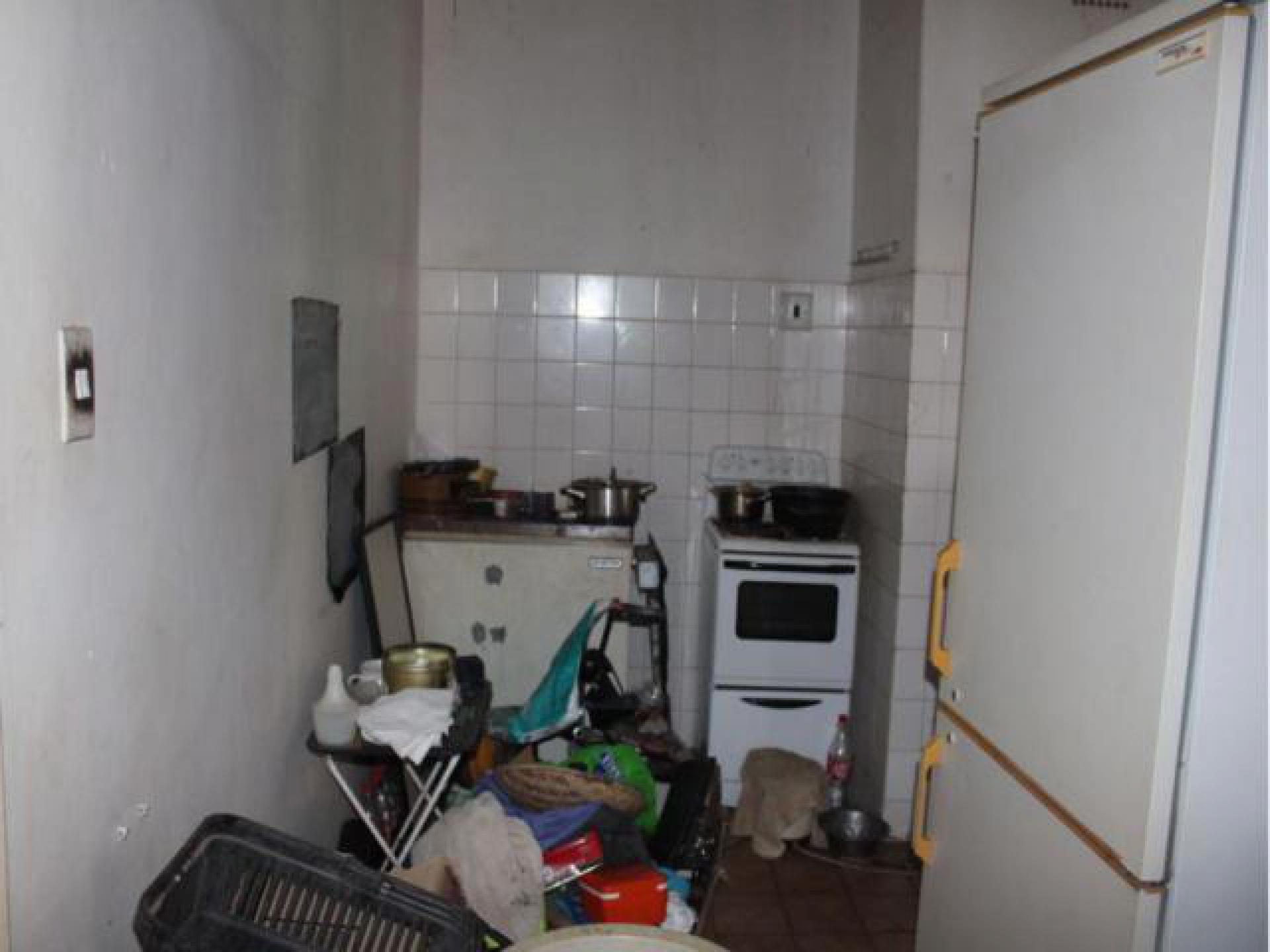 Kitchen of property in Barberton