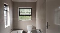 Bathroom 1 - 6 square meters of property in Table View