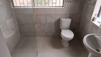 Main Bathroom - 7 square meters of property in Table View