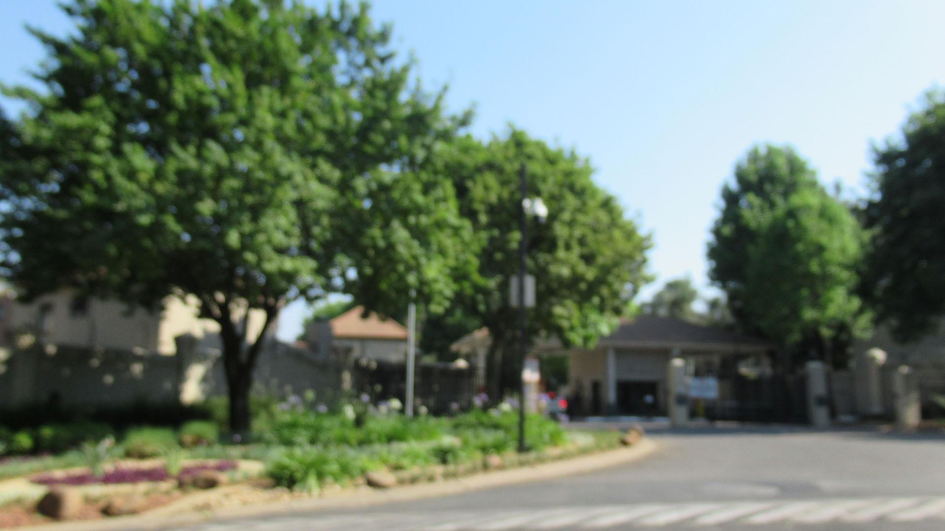Front View of property in Glen Erasmia Boulevard