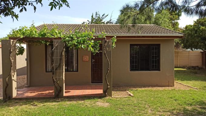 2 Bedroom House for Sale For Sale in Strand - Private Sale - MR481250