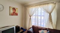 Lounges - 11 square meters of property in Alliance