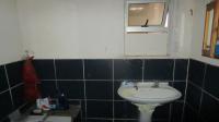 Bathroom 1 - 5 square meters of property in Bluff