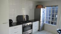 Kitchen - 22 square meters of property in Albertville