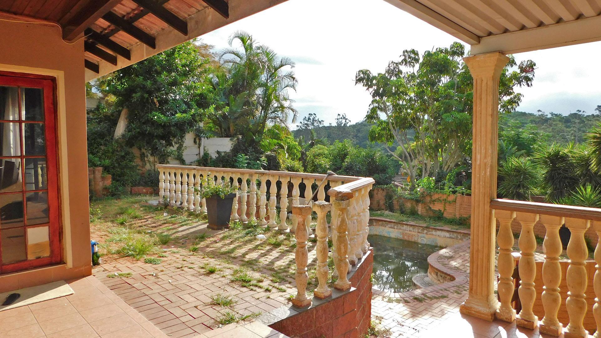 Patio - 10 square meters of property in Westridge