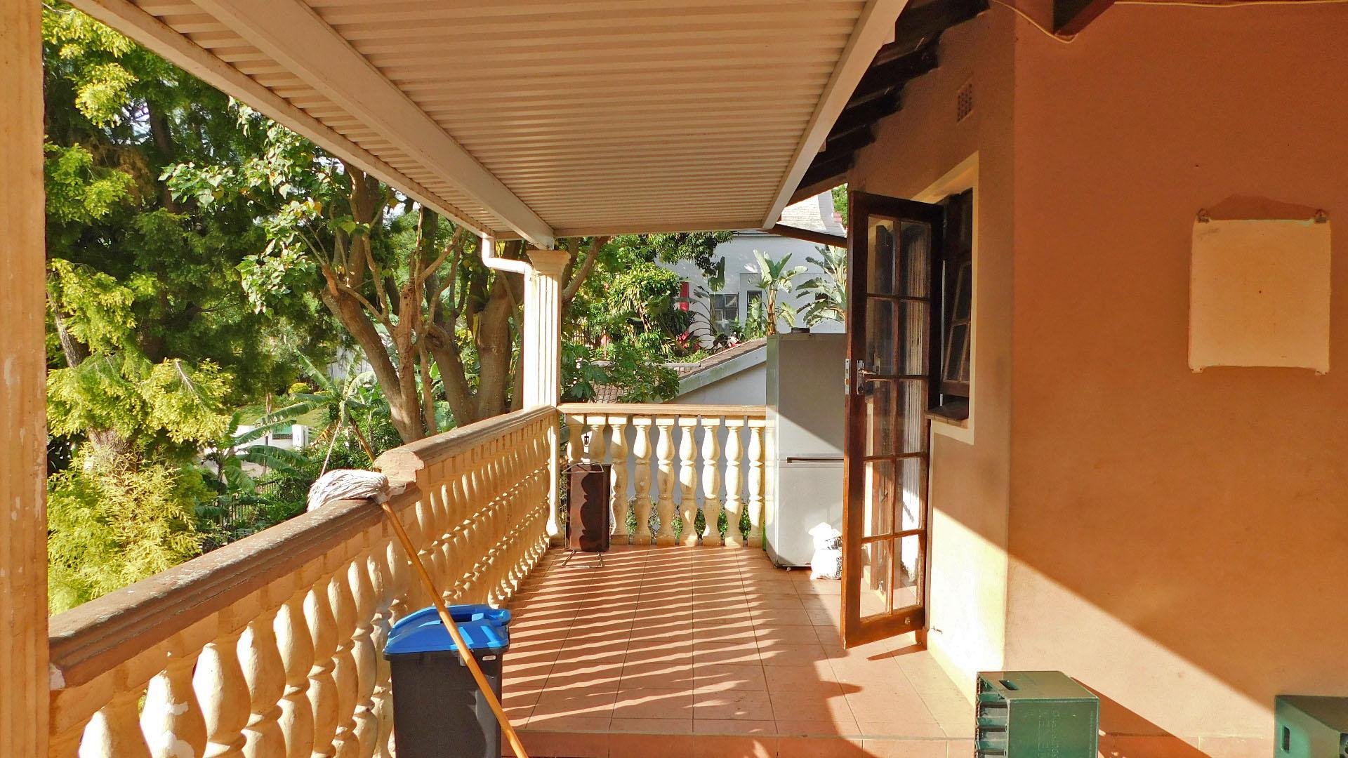 Balcony - 14 square meters of property in Westridge