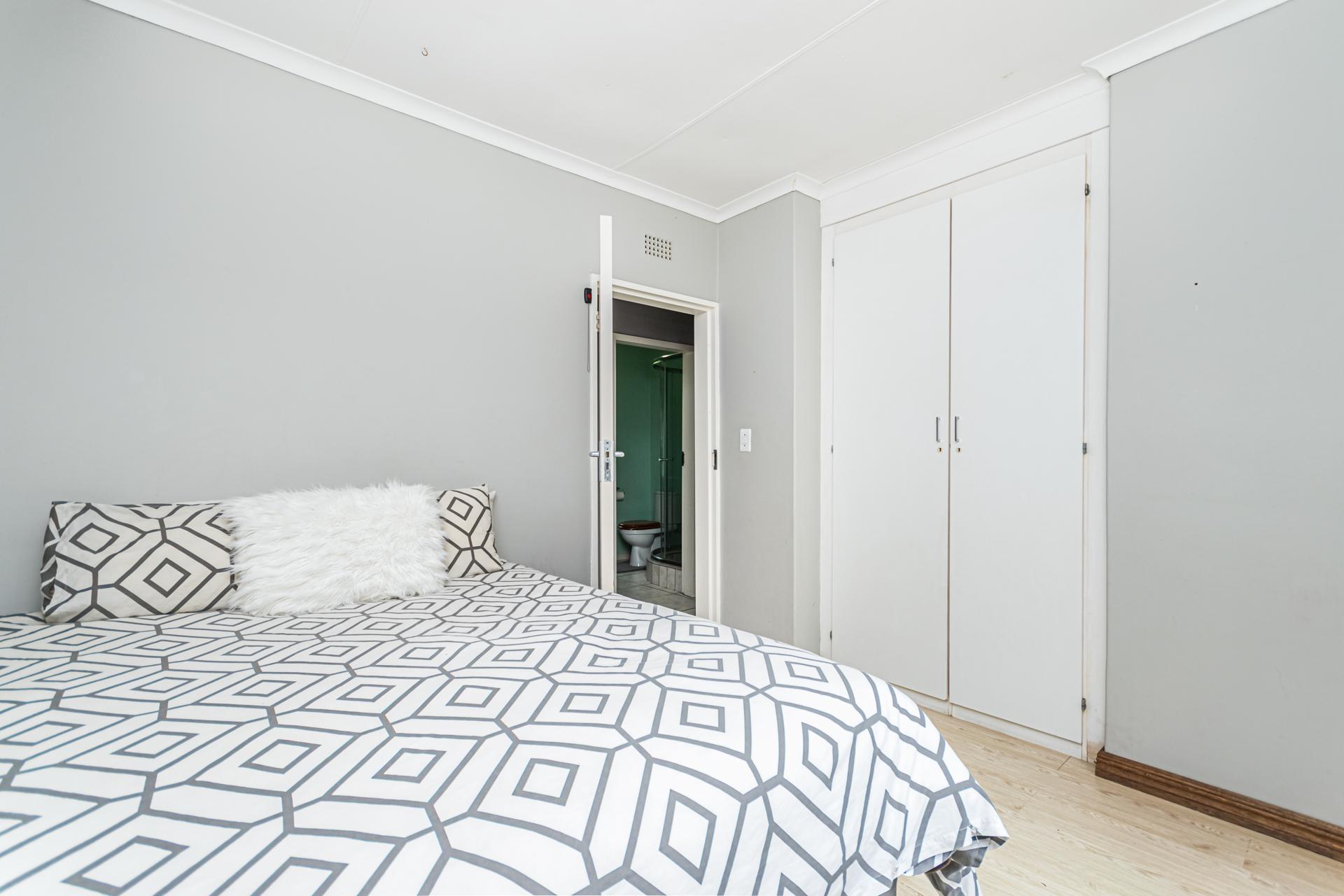 Bed Room 3 - 12 square meters of property in Ferndale - JHB