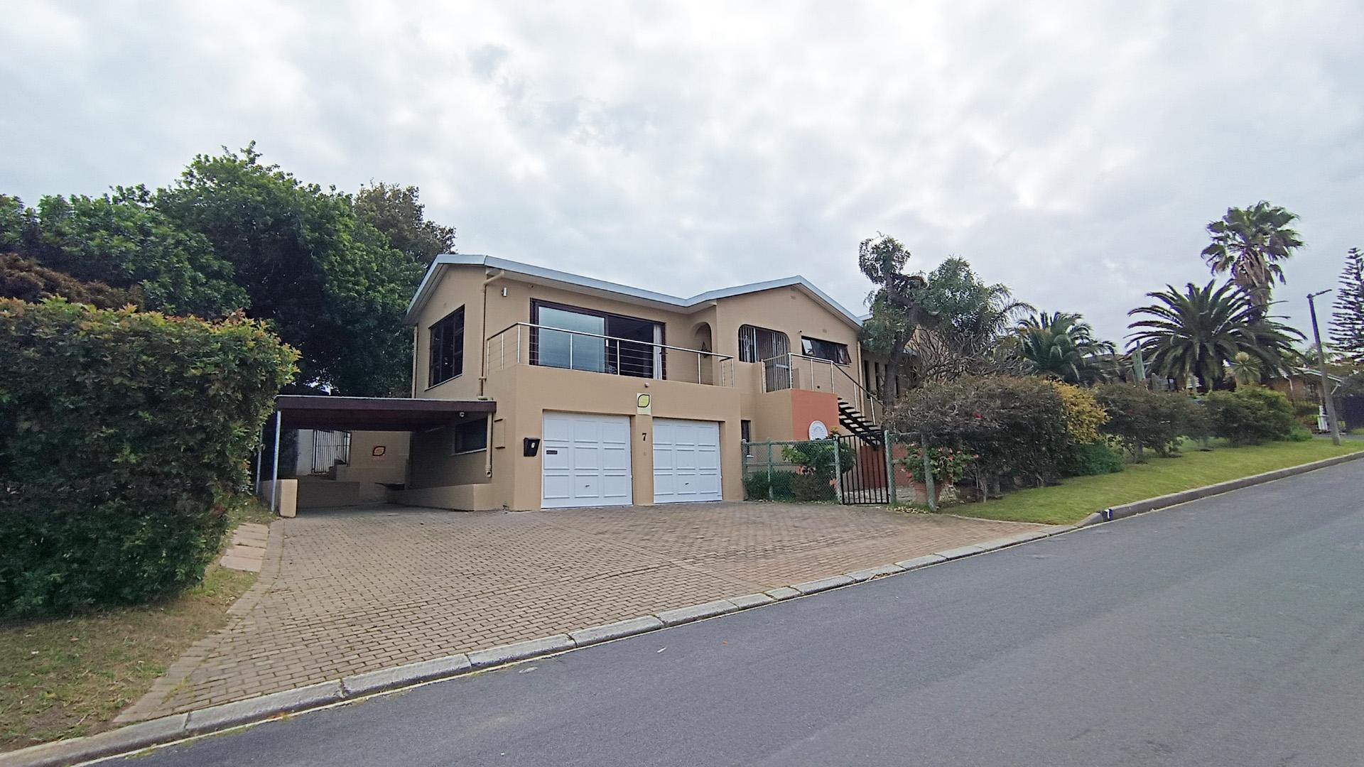 Front View of property in Heldervue