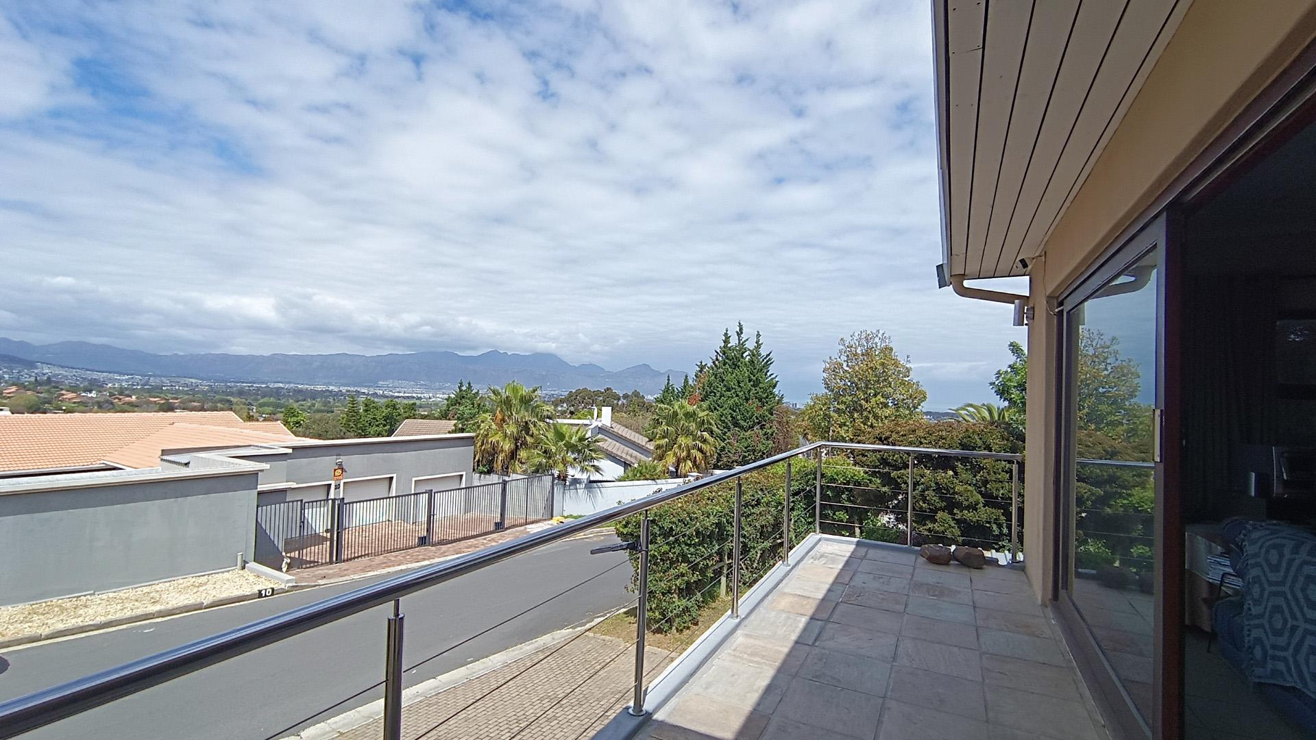 Balcony - 14 square meters of property in Heldervue