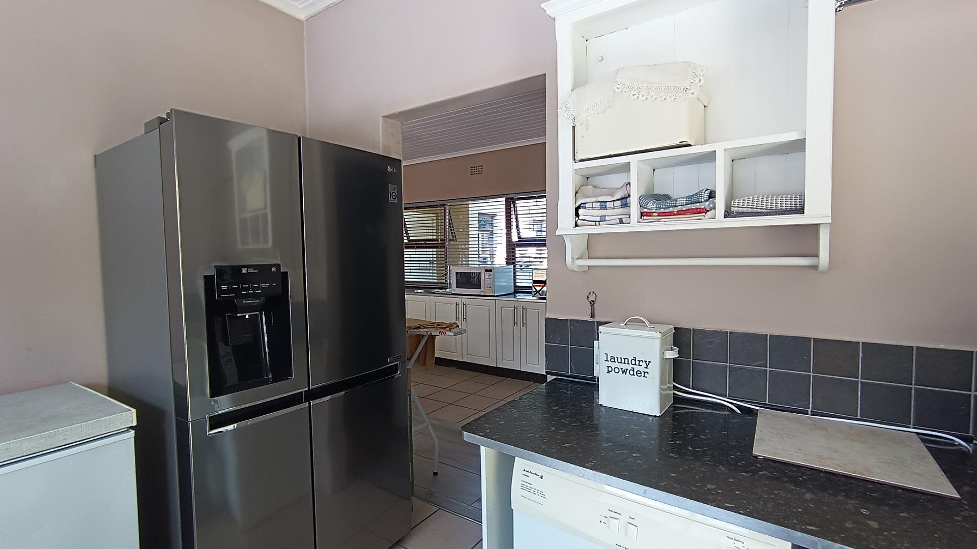 Scullery of property in Heldervue