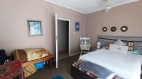 Bed Room 2 - 21 square meters of property in Heldervue