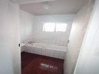 Bathroom 1 - 13 square meters of property in Geelhoutpark