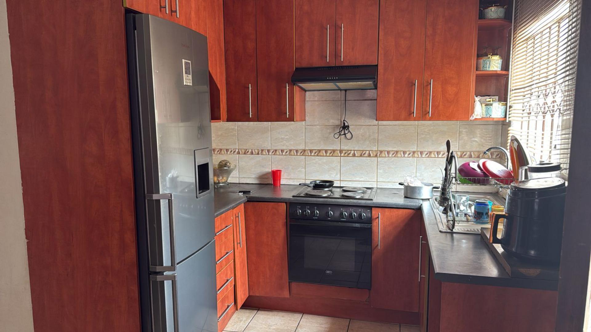 Kitchen - 7 square meters of property in Cosmo City