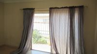 Lounges - 21 square meters of property in Terenure