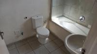 Bathroom 1 - 8 square meters of property in Kleinvlei