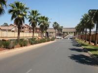 2 Bedroom 1 Bathroom Flat/Apartment for Sale for sale in Mooikloof Ridge