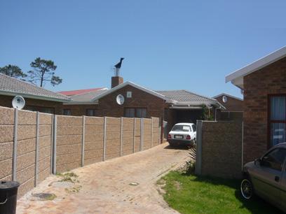 House for Sale For Sale in Kraaifontein - Private Sale - MR48282