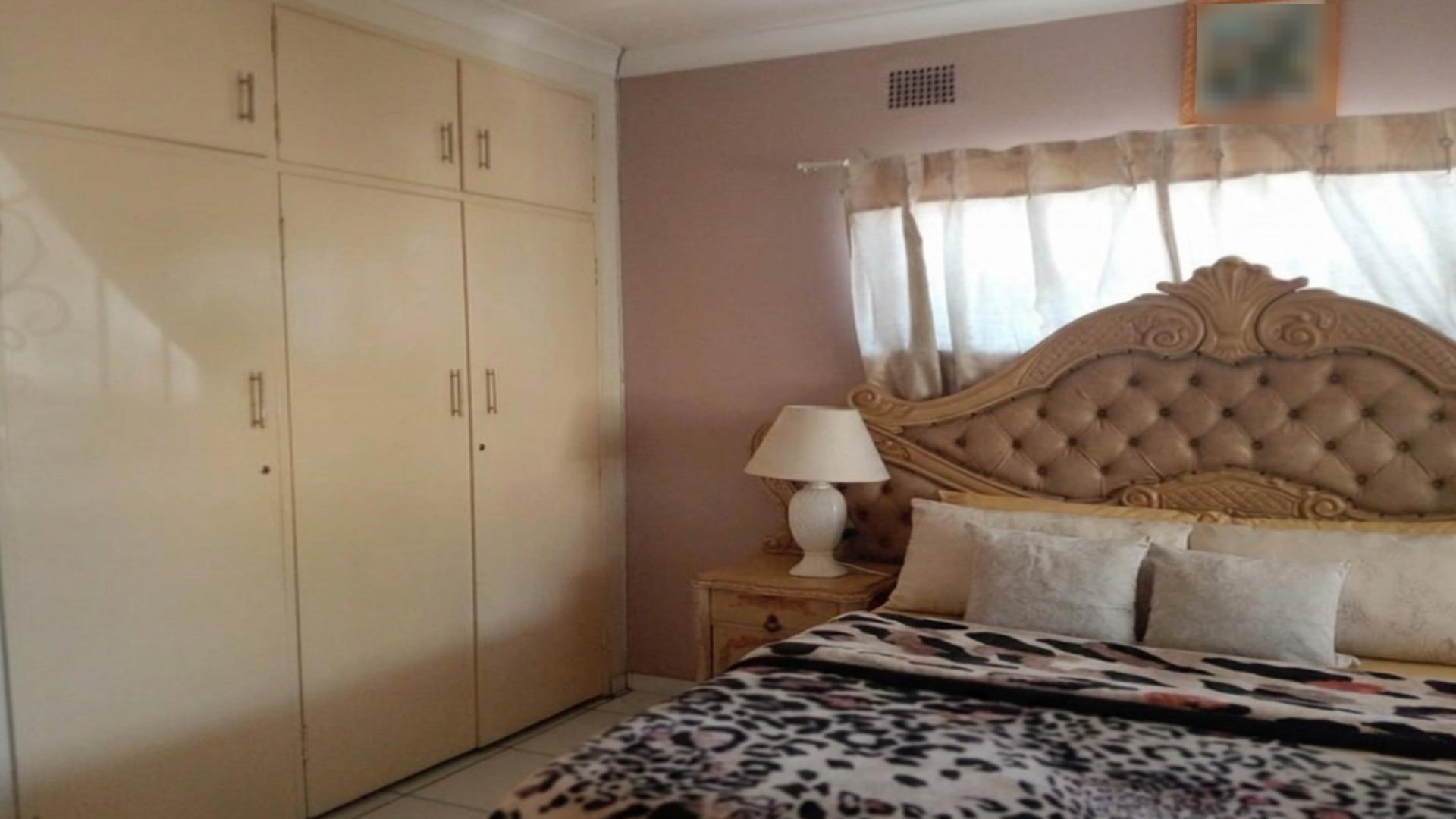 Bed Room 1 - 11 square meters of property in Roseacre