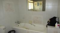 Main Bathroom - 5 square meters of property in Hurst Hill