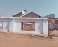 Front View of property in Rosslyn