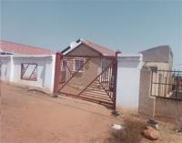 Front View of property in Rosslyn