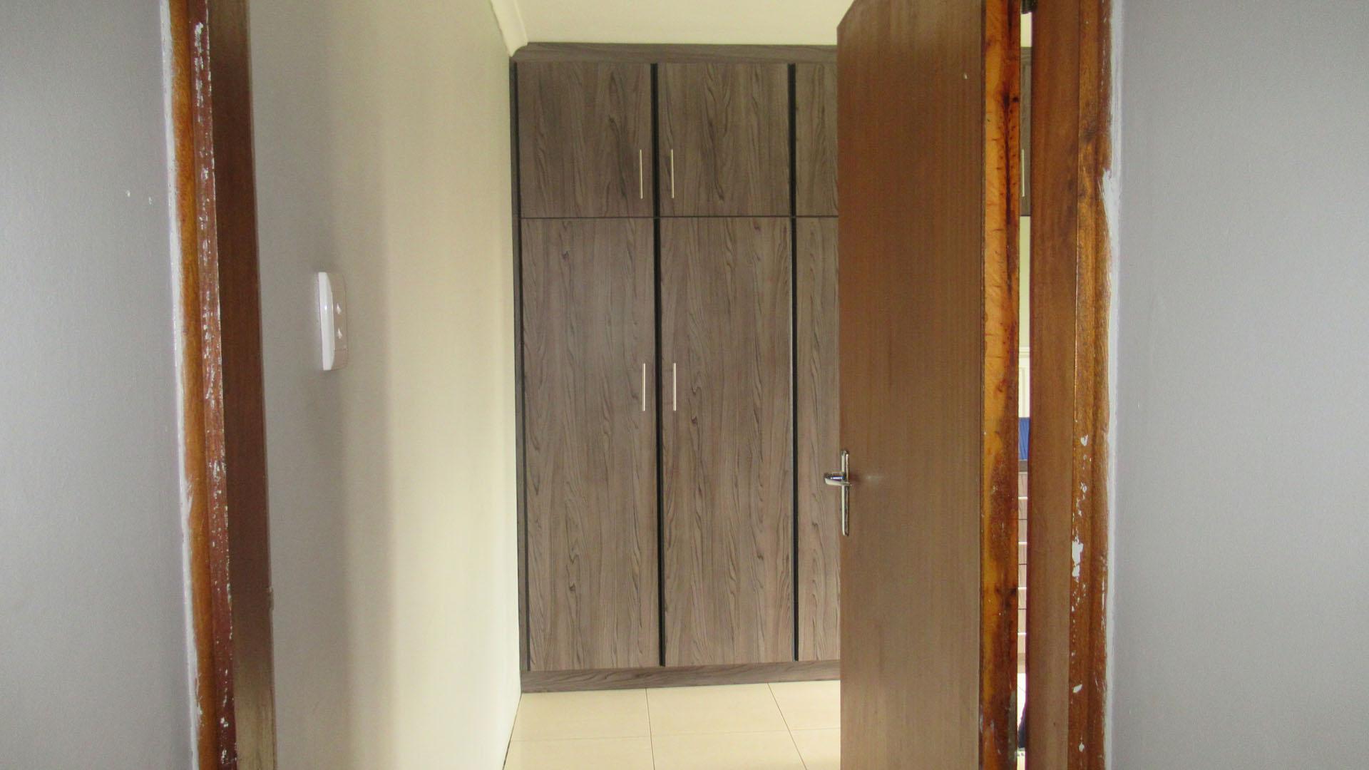 Bed Room 2 - 17 square meters of property in Regency Park